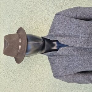 Gallery by Haggar Men's Vintage Pure Wool Grey TweedJacket/Suede Accents